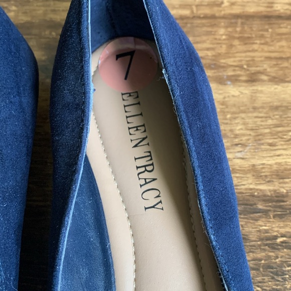 ELLEN TRACY BLUE SUEDE POINTED FLATS - Picture 2 of 7